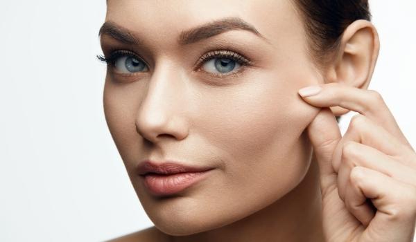 Lý do nên dùng viên uống trắng da vì nó tăng cường tái tạo collagen 