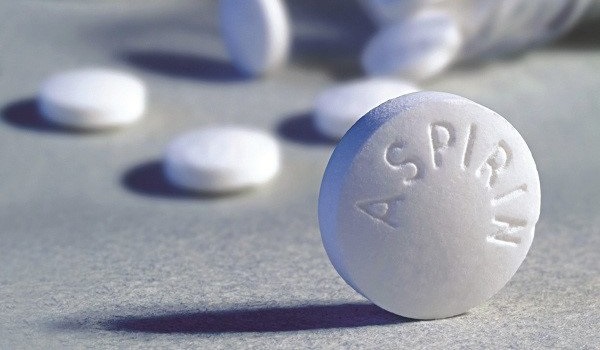 Dùng Aspirin liều cao có thể làm giảm tốc độ cơ thể đào thải Niacin.