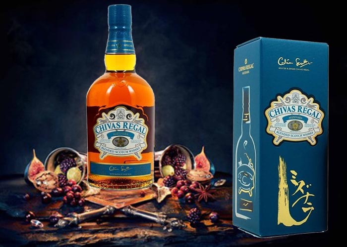 Rượu Chivas Regal Mizunara Xanh của Nhật Bản