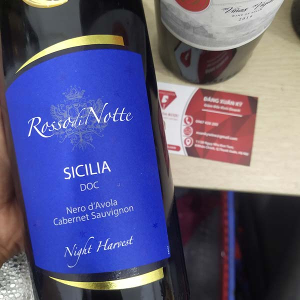 Rượu vang DOC Rosso di Notte Sicilia