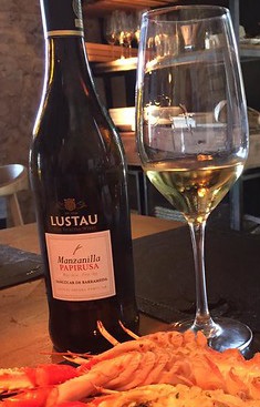 Rượu Vang Lustau Manzanilla Papirusa Sherry