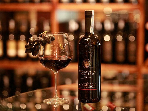 Rượu Vang Negroamaro Primitivo Pugia Terra Aprica