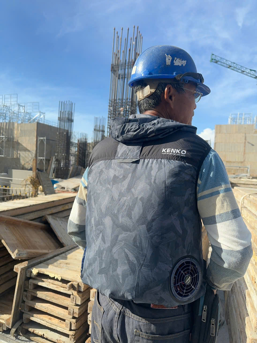 Áo điều hoà là giải pháp bảo vệ sức khoẻ cho người lao động