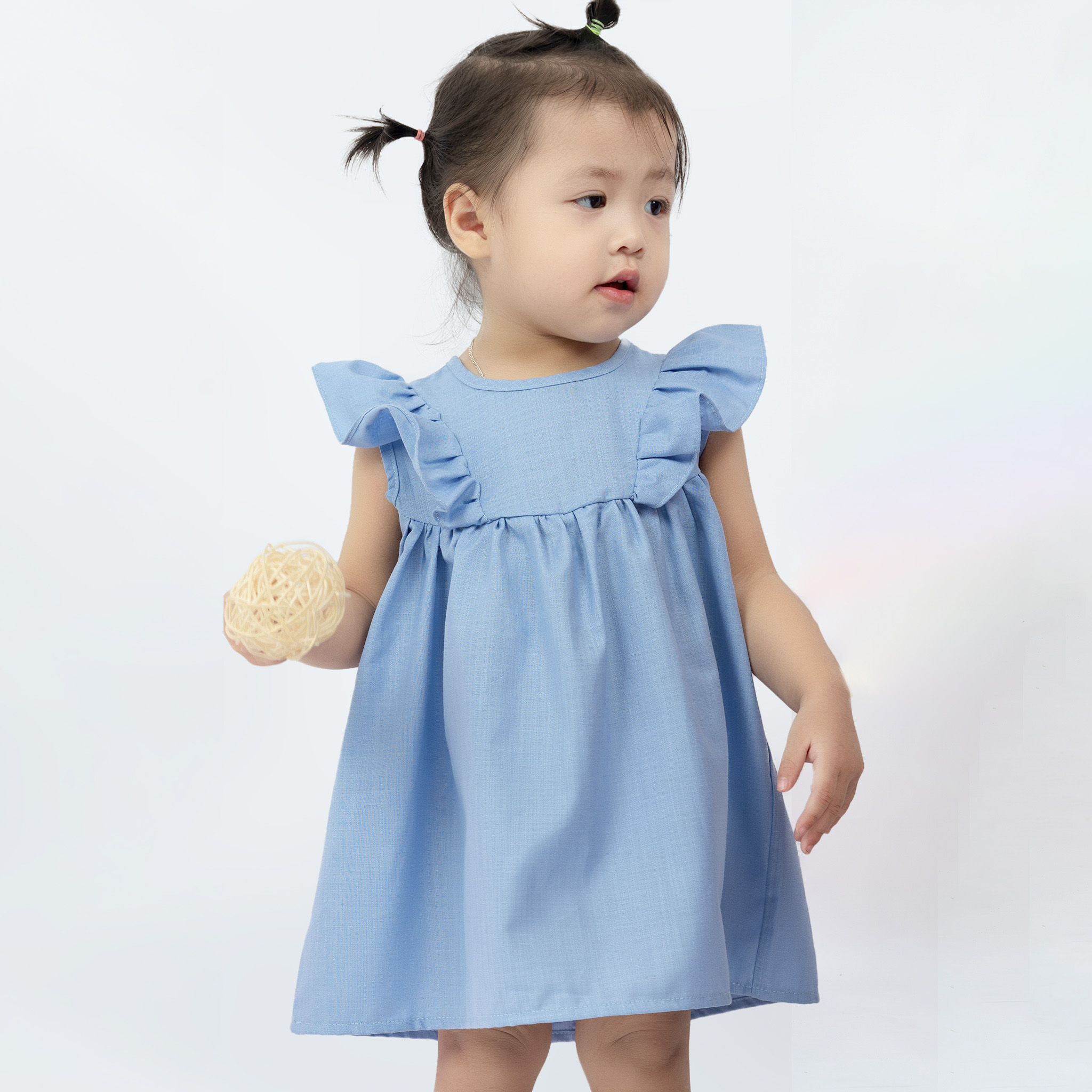Áo phông Carter's hình cô gái mặc váy cực đẹp dành cho bé gái 12 tháng