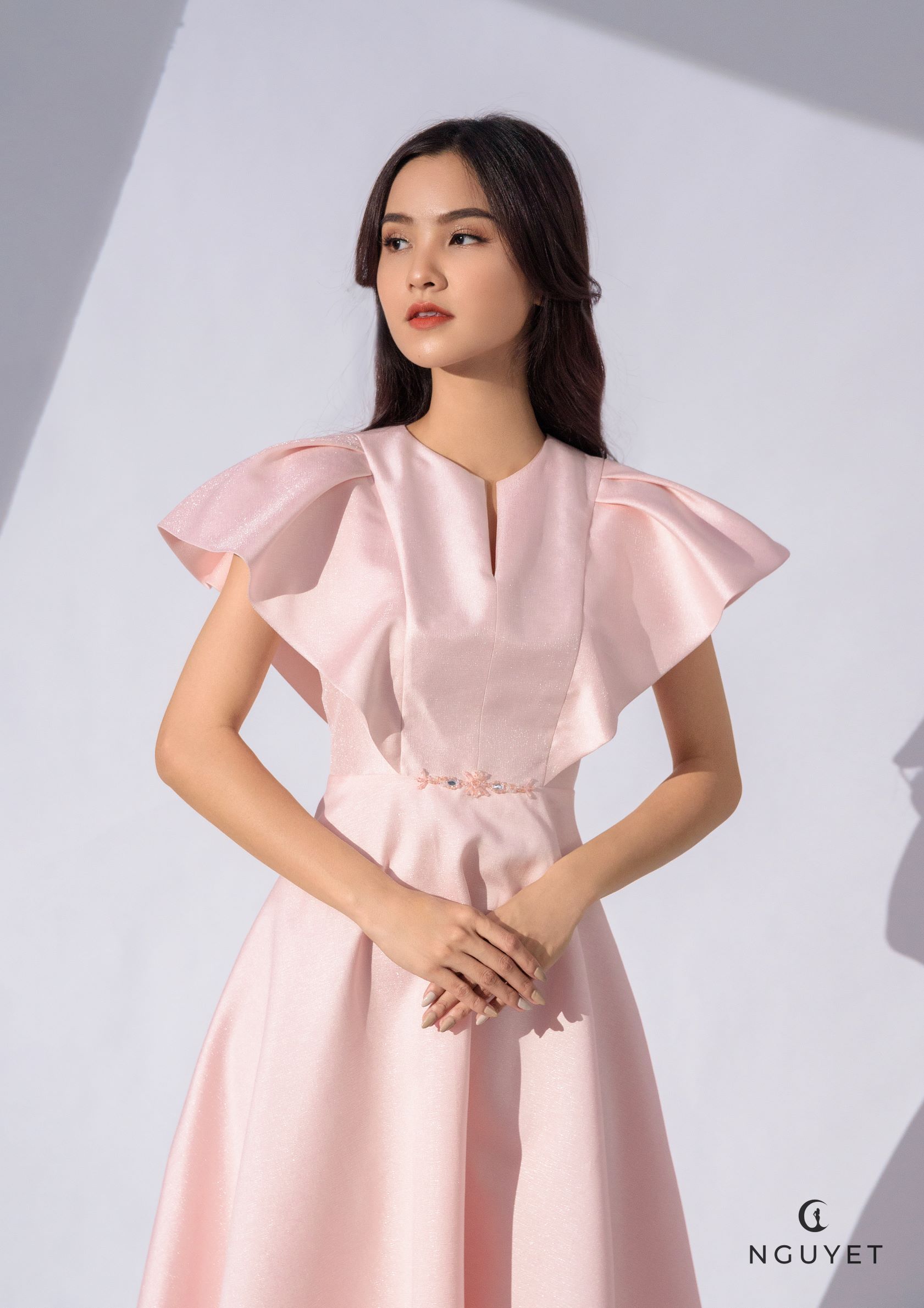 Những mẫu đầm màu hồng thanh lịch, xinh ngất ngây hot nhất 2017 cho bạn gái  công sở