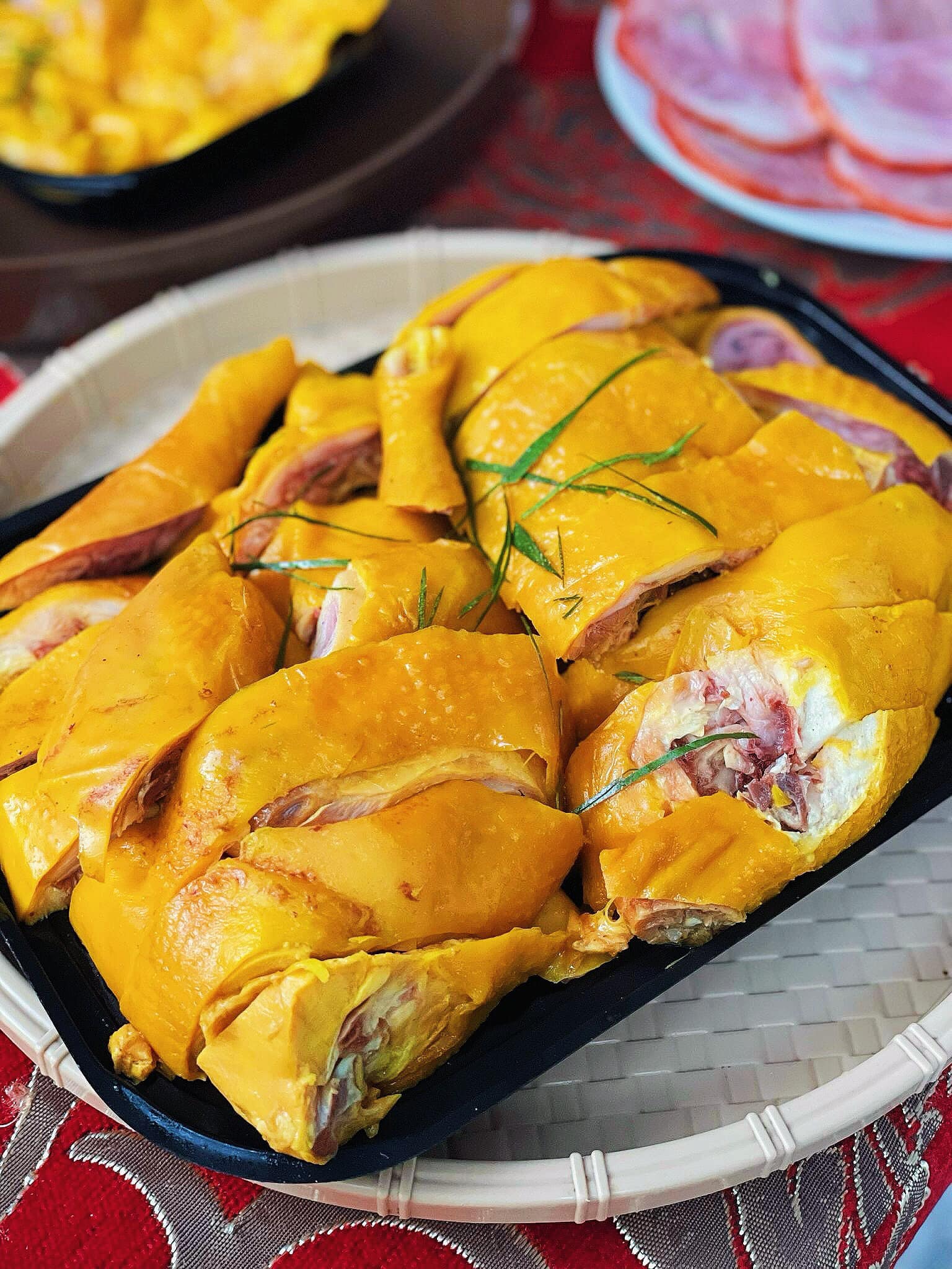 Bí Quyết Tăng Độ Ngon: Gà Ủ Muối Ăn Kèm Với Món Gì Để 