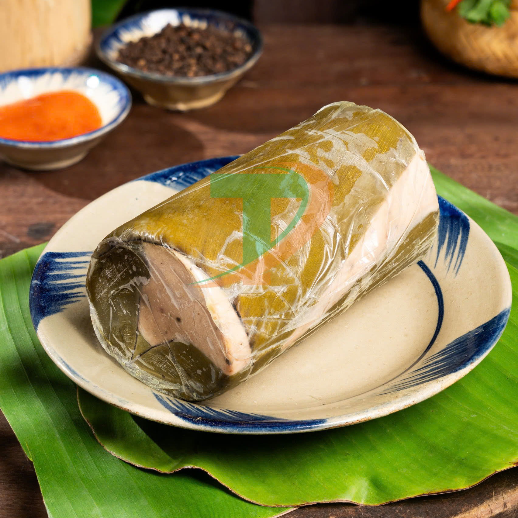 Giò Lụa Truyền Thống Tứ Phương - Giữ Trọn Hương Vị Xưa, Chất Lượng, Hàng Mới Mỗi Ngày.