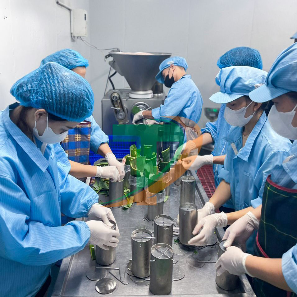 MỞ LỚP DẠY NGHỀ LÀM GIÒ LỤA TRUYỀN THỐNG THÁNG 11