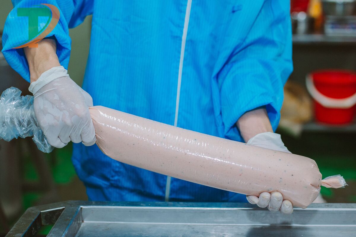 Thông báo khai giảng khóa học nghề làm giò lụa tháng 8/2023