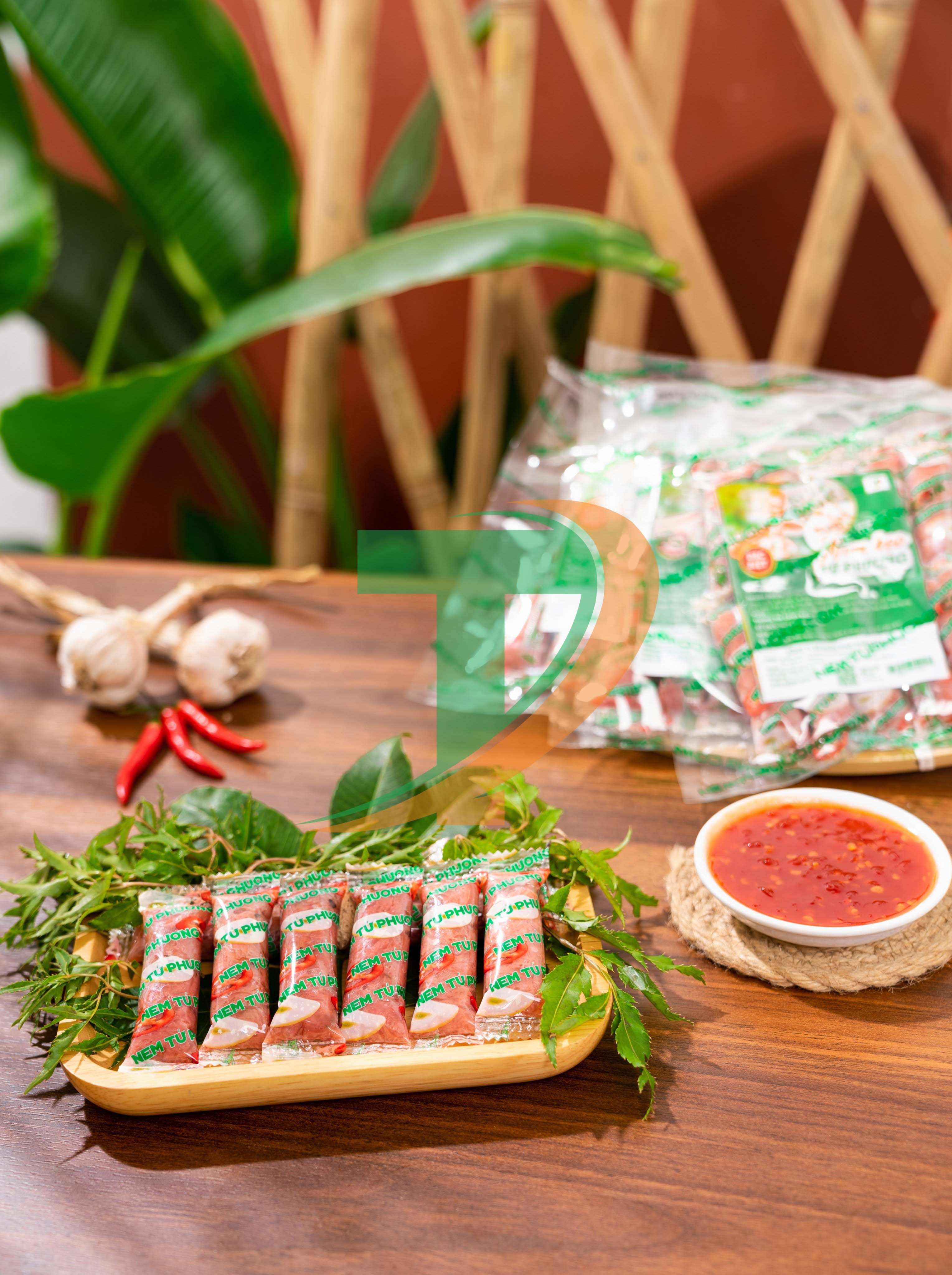 Nem Kẹo Tứ Phương