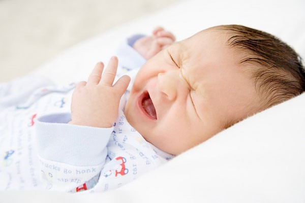 5 dấu hiệu nhận diện trẻ thông minh từ lúc mới chào đời