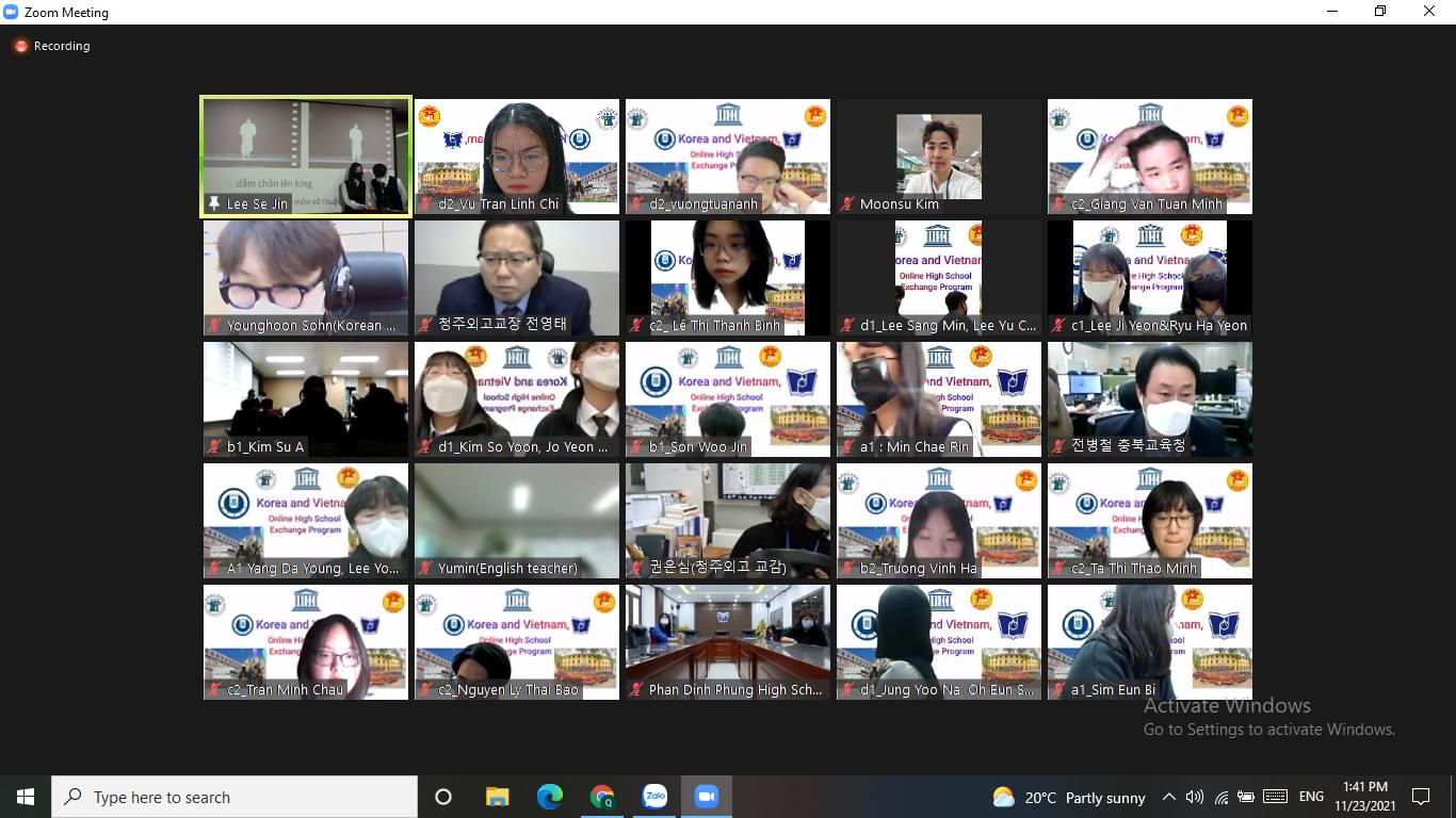 CỰU HS HEC GIAO LƯU VĂN HÓA VỚI NƯỚC BẠN HÀN QUỐC CỰU HS HEC GIAO LƯU VĂN HÓA VỚI NƯỚC BẠN HÀN QUỐC