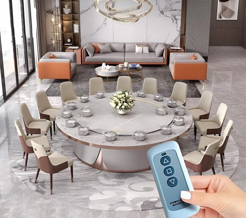 bàn ăn có bếp lẩu cho gia đình, nhà hàng đông người