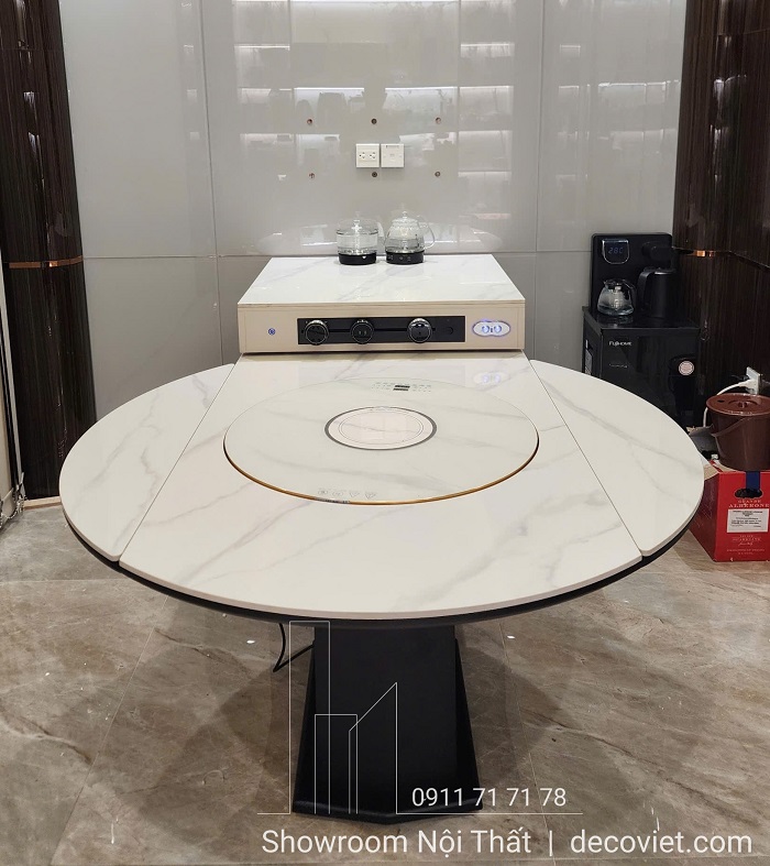 Không gian bếp sang trọng với bàn đảo bếp thông minh có đèn LED