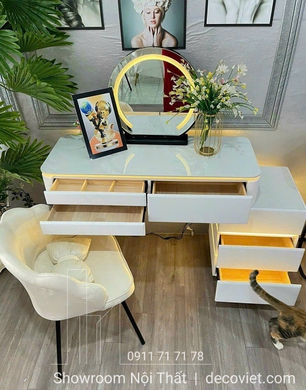 Bàn trang điểm màu trắng đèn LED tạo điểm nhấn hiện đại