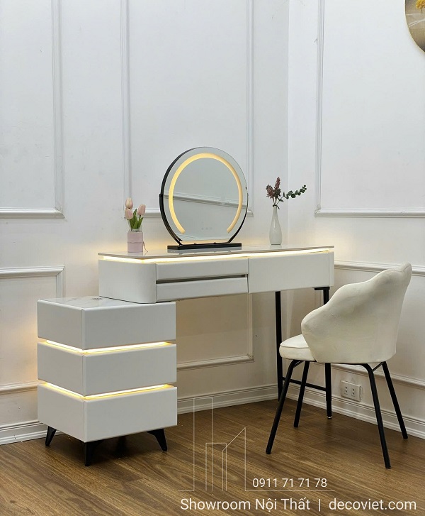 Bàn phấn có hệ thống đèn LED chiếu sáng mềm 92S