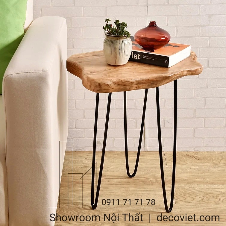 Bàn Tab Hiện Đại 1222S mang thiết kế mặt bàn gỗ uốn lượn độc đáo, tạo điểm nhấn mềm mại và ấn tượng
