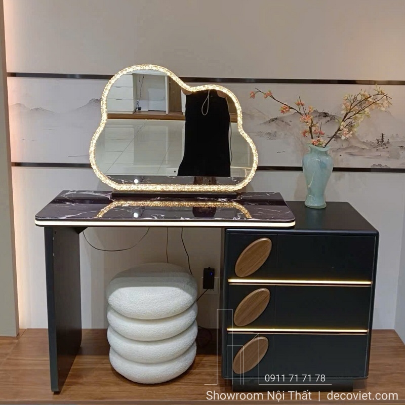 Bàn Trang Điểm Có Đèn Led 156S