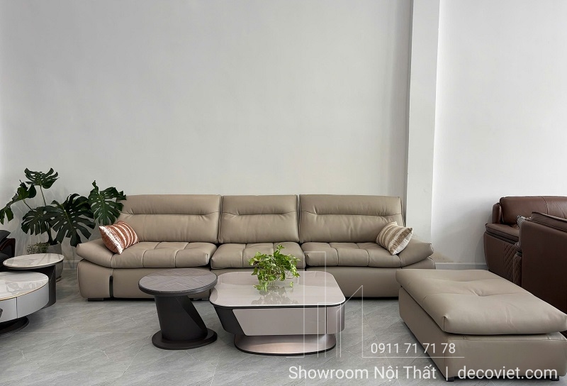 Mẫu sofa da nhập khẩu dáng băng đẹp tại showroom DecoViet
