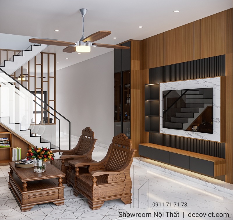 Bộ sofa gỗ đặt giữa phòng khách, tạo điểm nhấn sang trọng cho không gian sinh hoạt chung