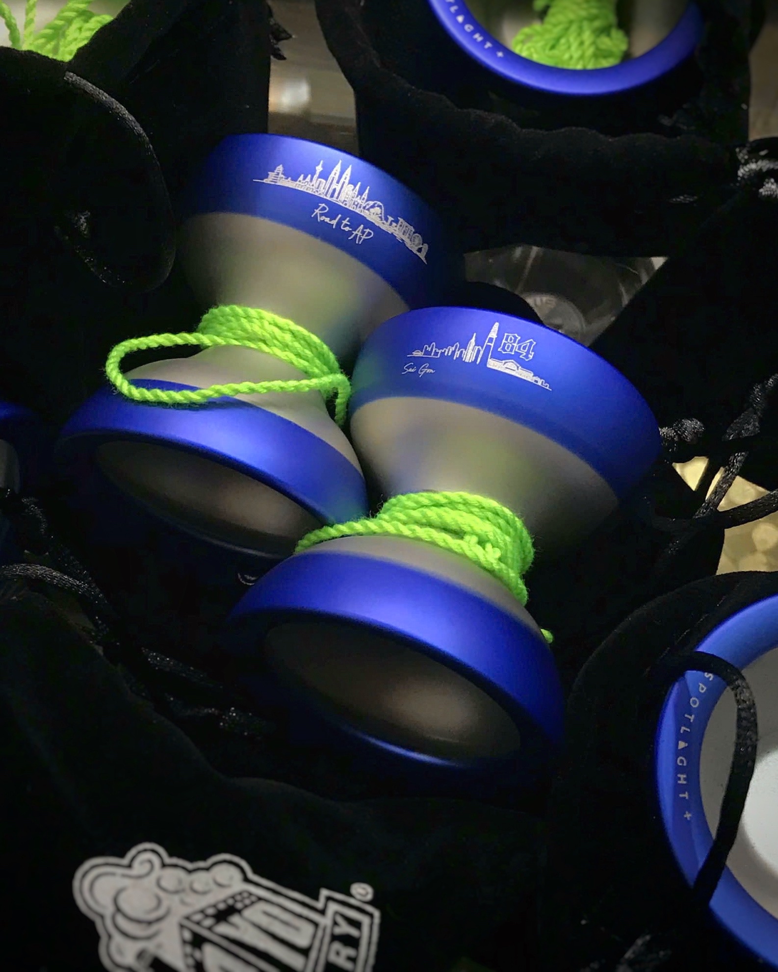 SPOTLIGHT+ 60mm (84 Limited edition)