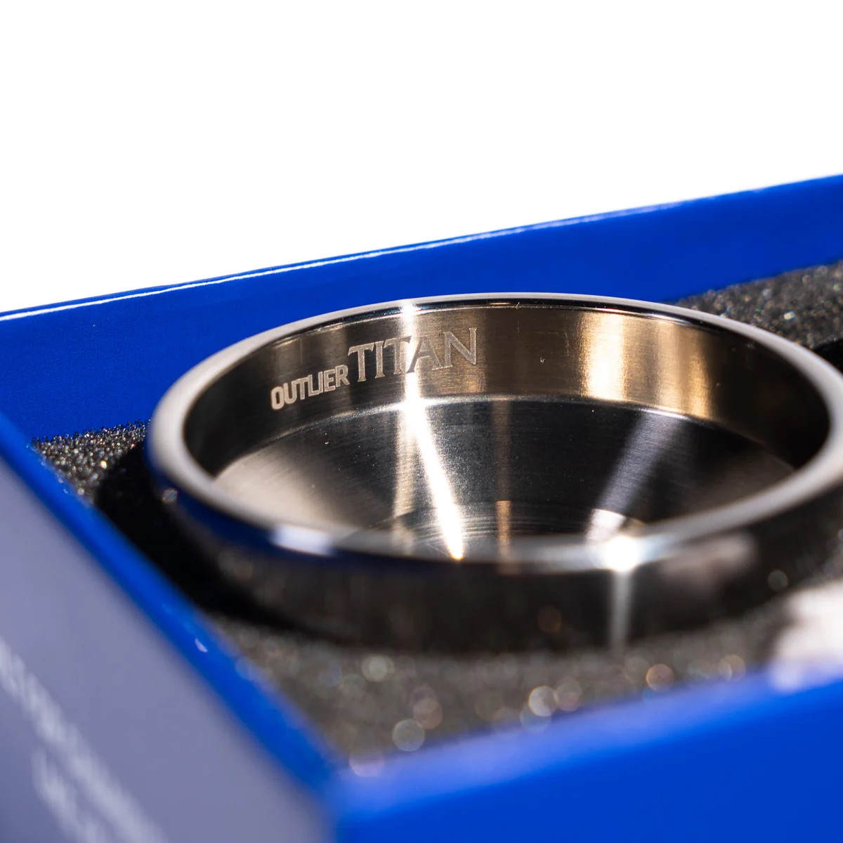 OUTLIER+ TITANIUM