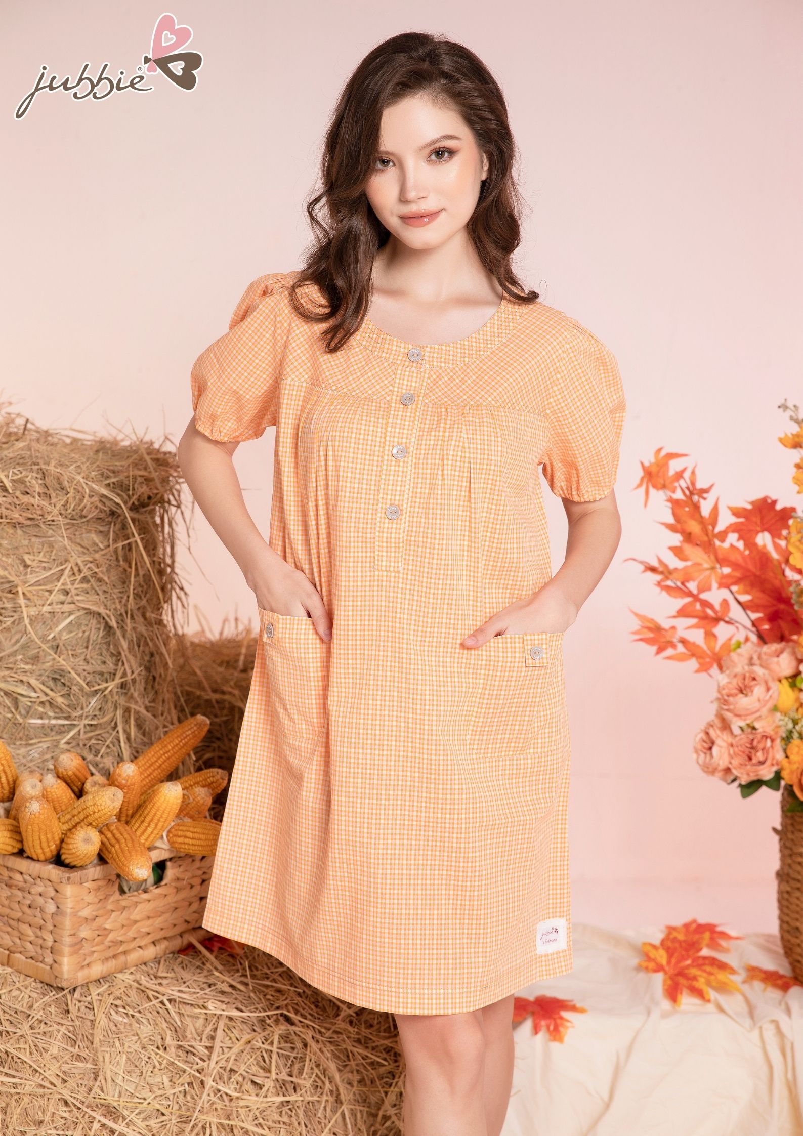 Đầm cổ tròn trụ 4 nút - 5096