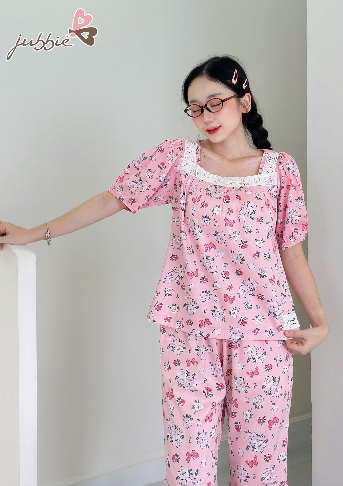 BL Cổ vuông viền ren - 32578