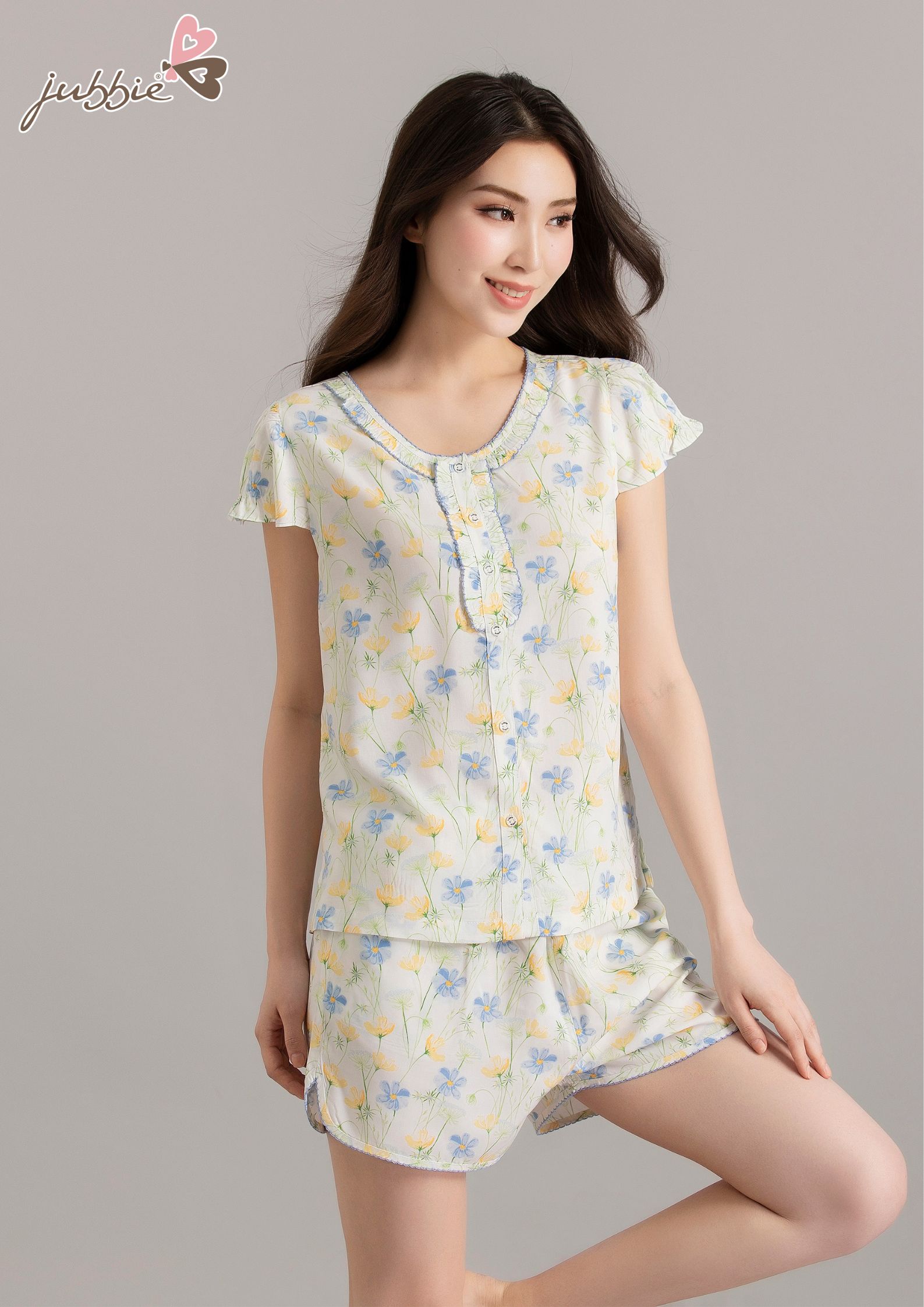 BS cổ bèo viền đăng - 3163
