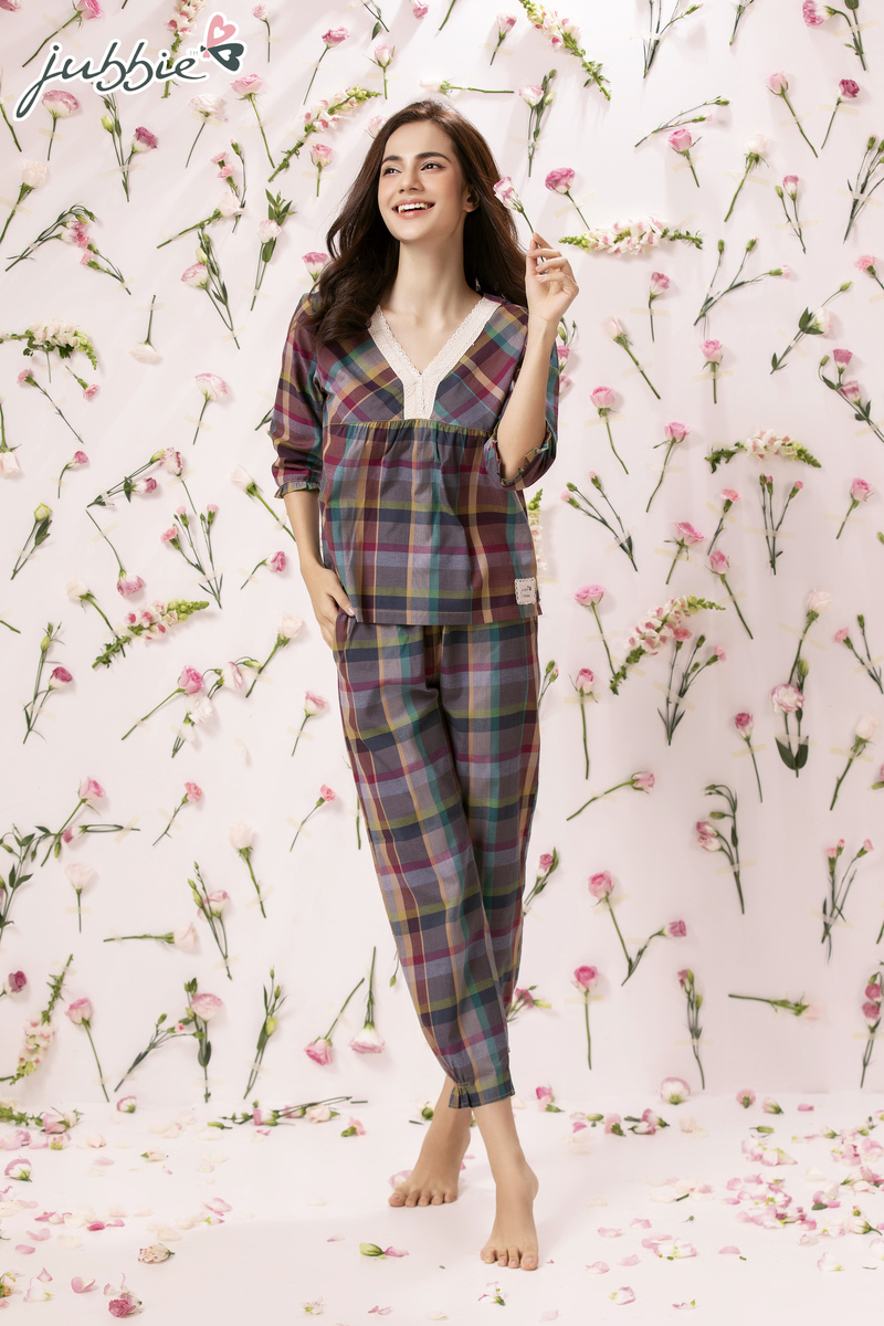 BD cổ V viền ren - 40273