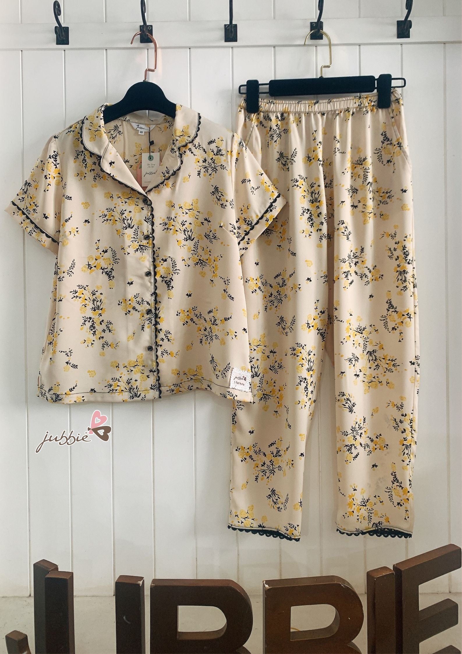 BL cổ danton nẹp ren - 93226