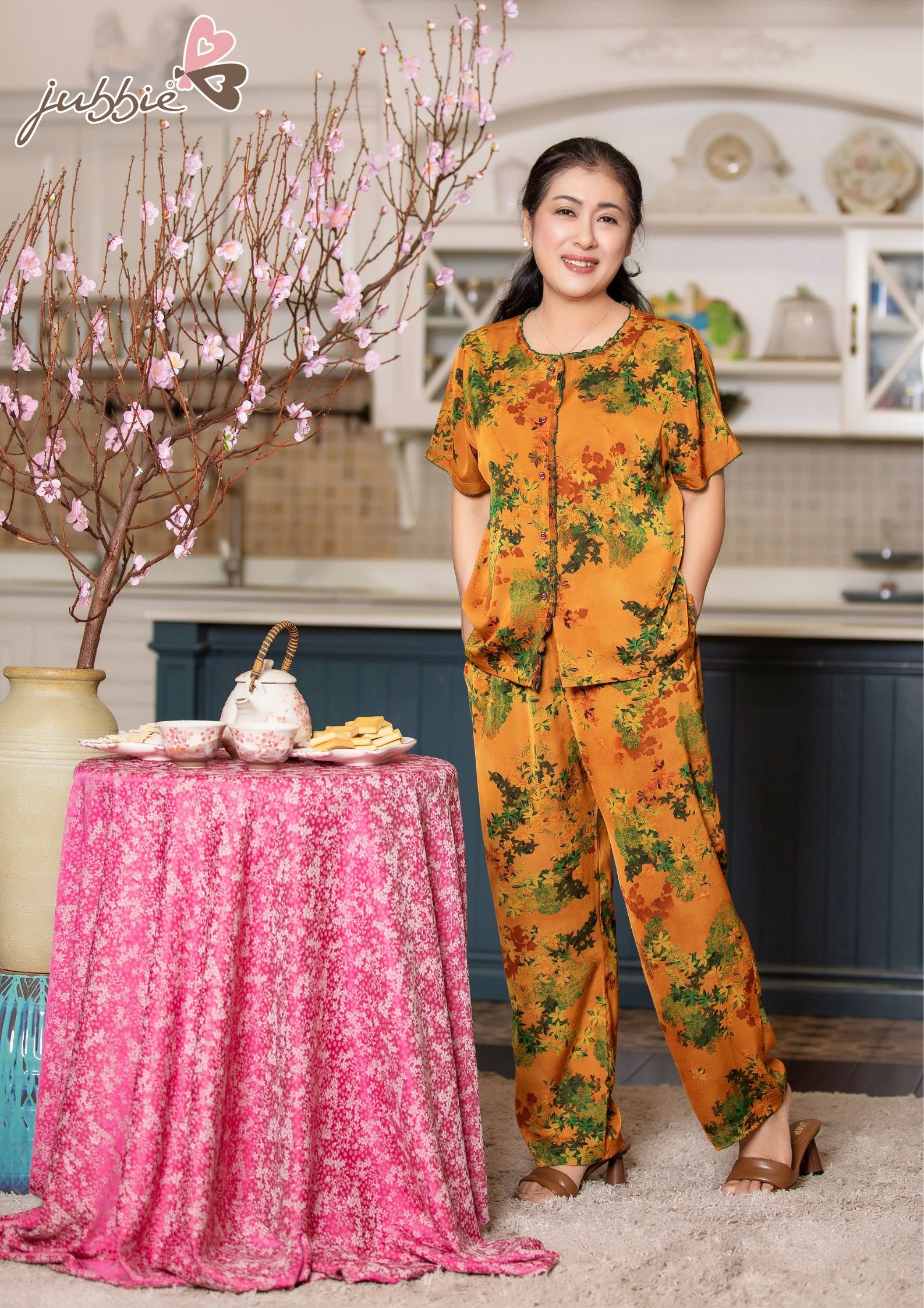 BLD cổ tròn trụ 4 nút - 64013