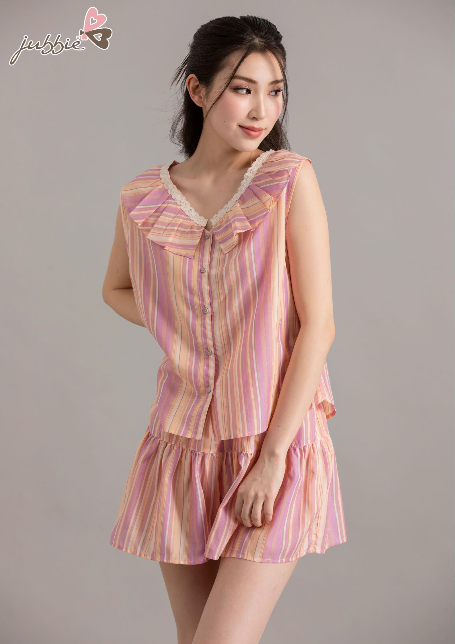 BS Cổ V viền ren - 2146