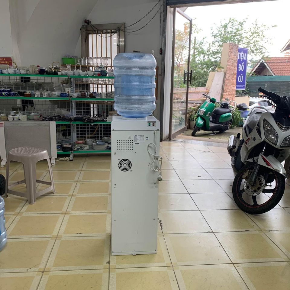 Cây nước nóng lạnh Midea