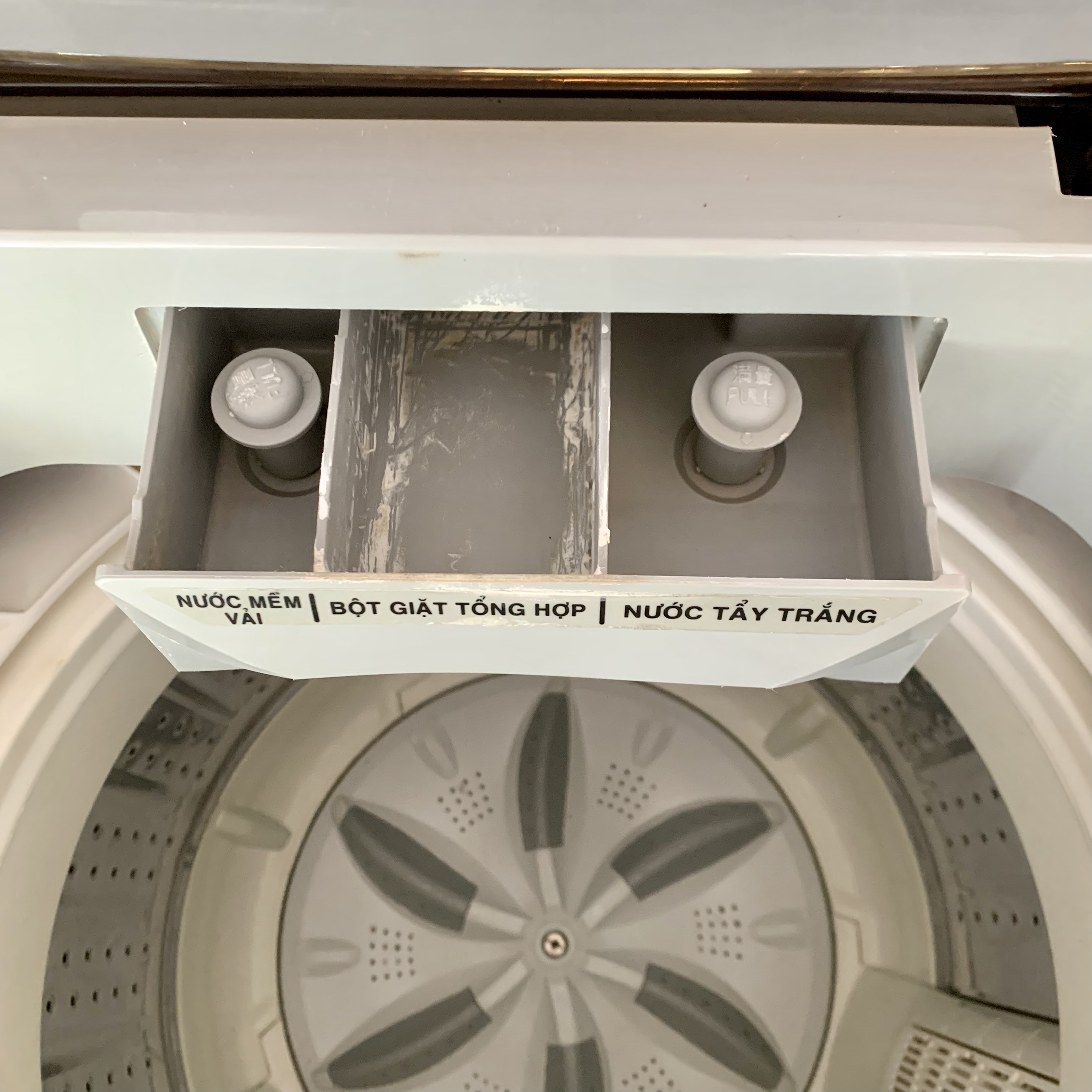 Máy giặt sanyo 6,8kg asw-f680ht