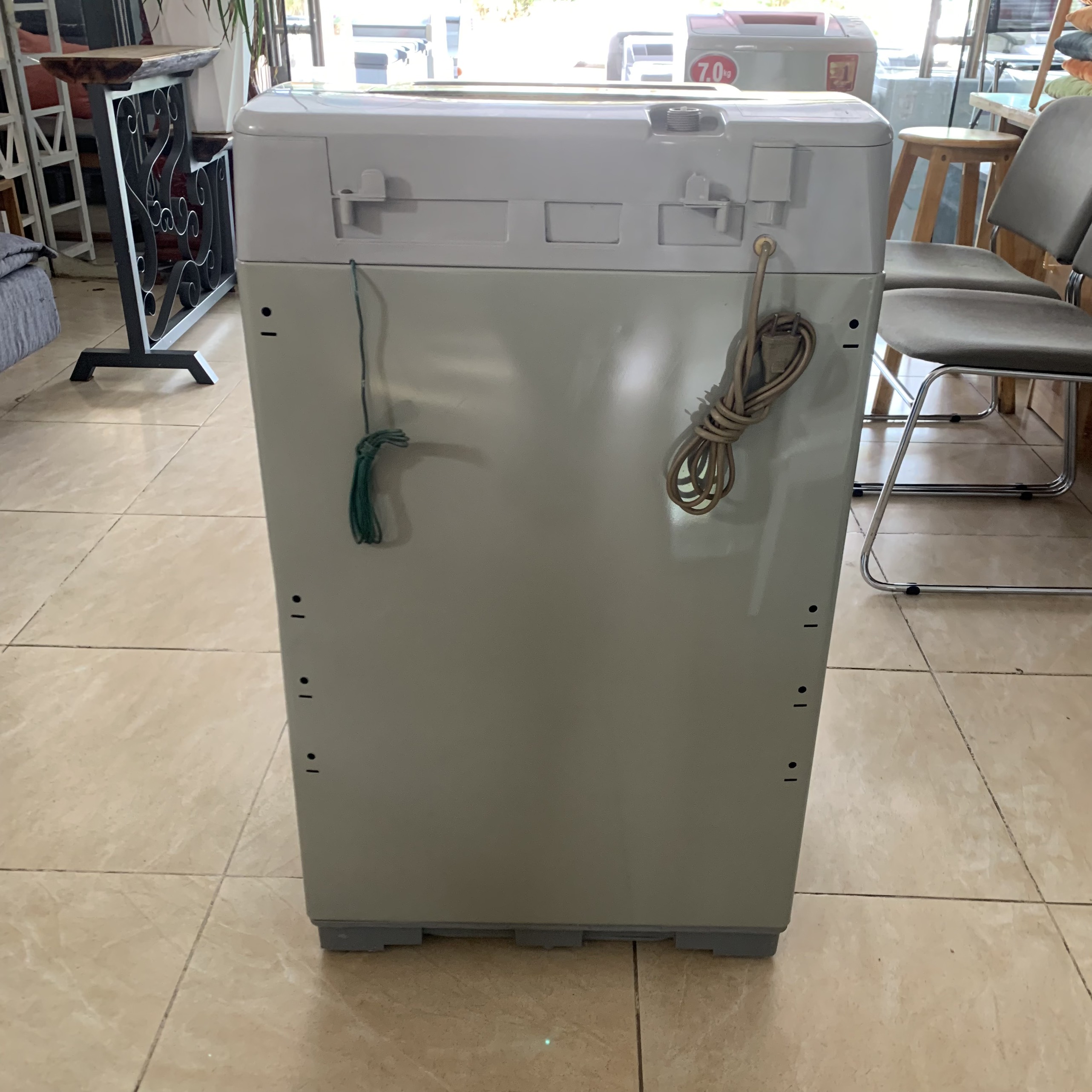 Máy giặt sanyo 6,8kg asw-f680ht