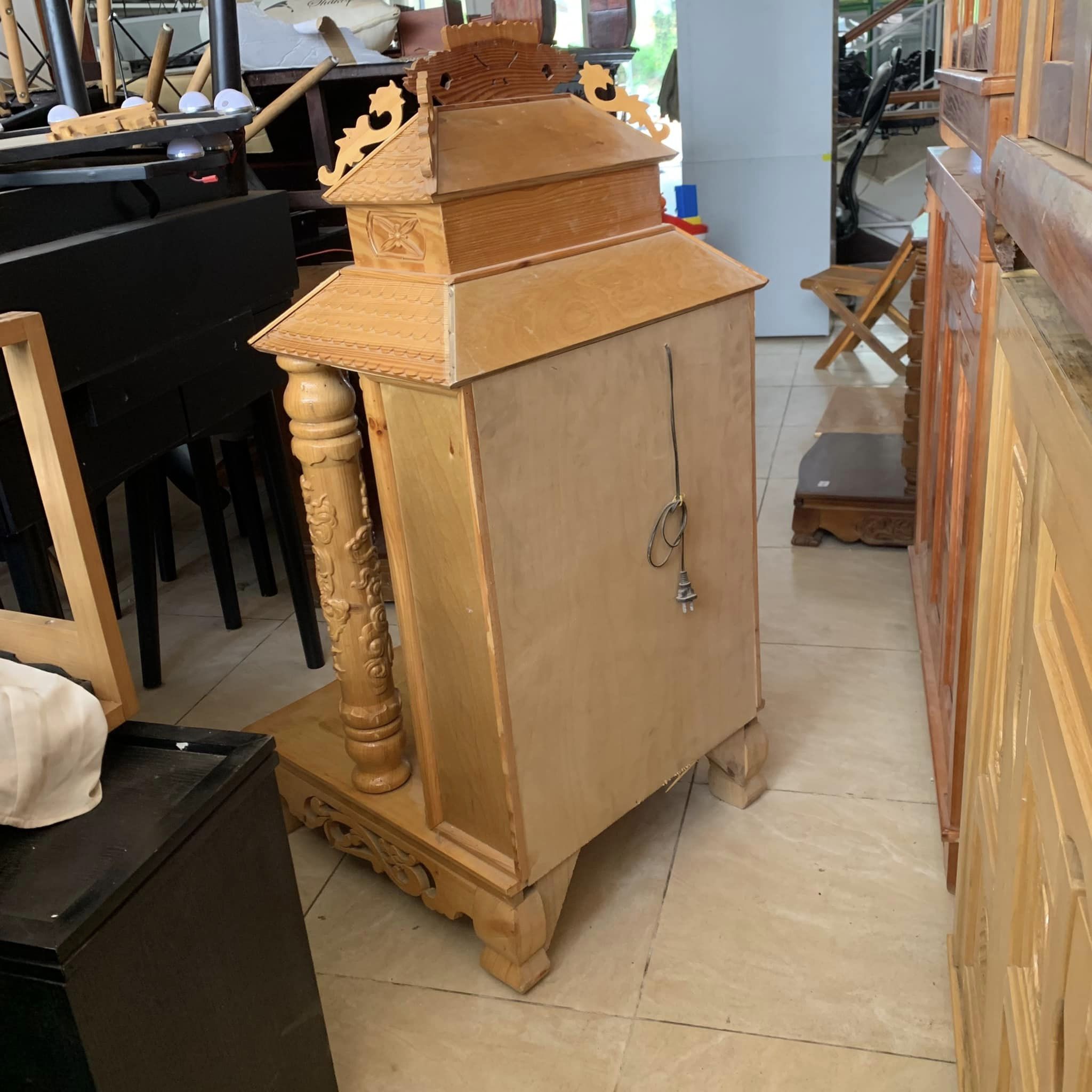 Bàn thờ ông địa gỗ sồi