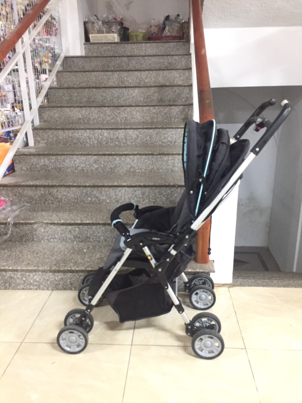 XE ĐẨY EM BÉ PIGEON