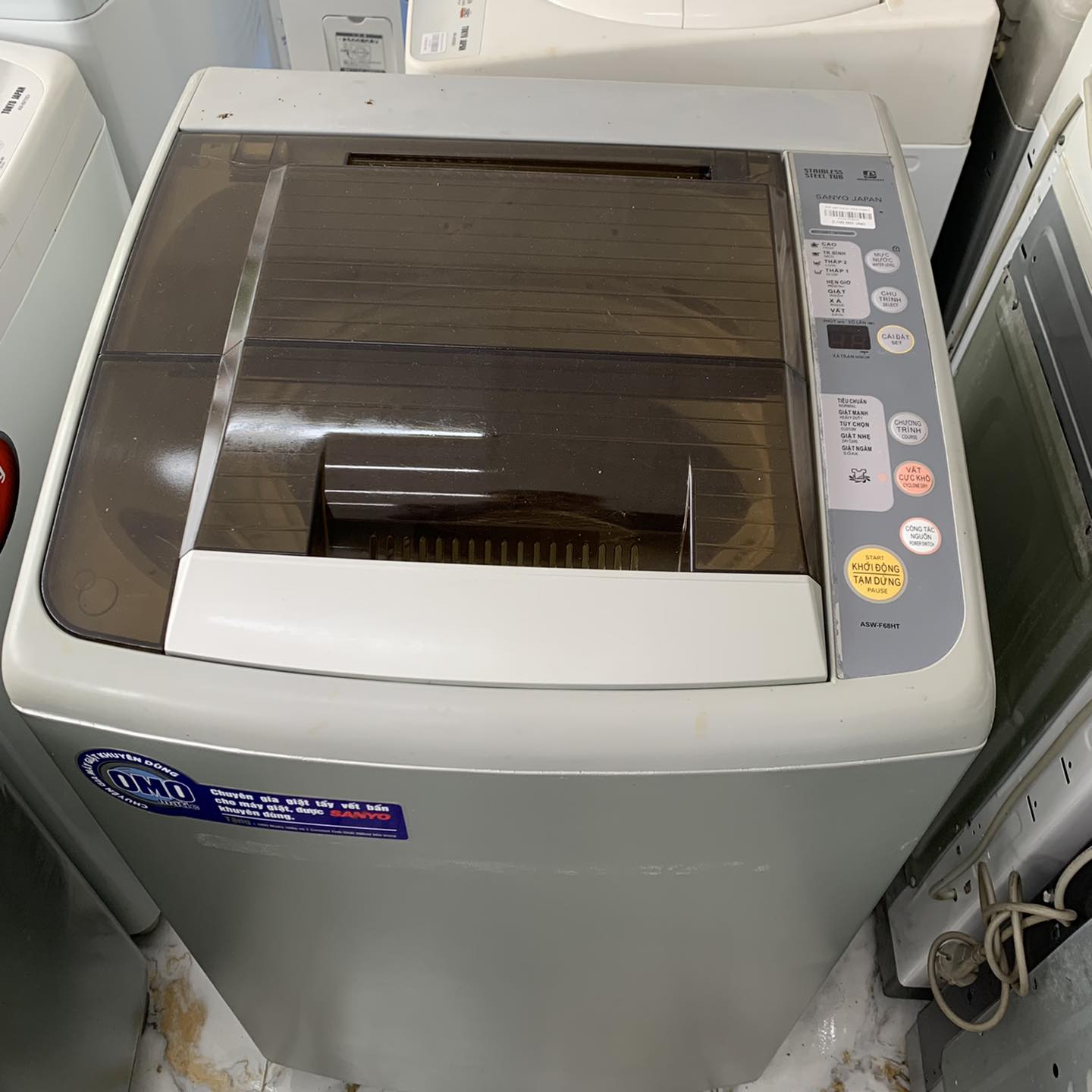 Máy giặt Sanyo ASW-F68HT