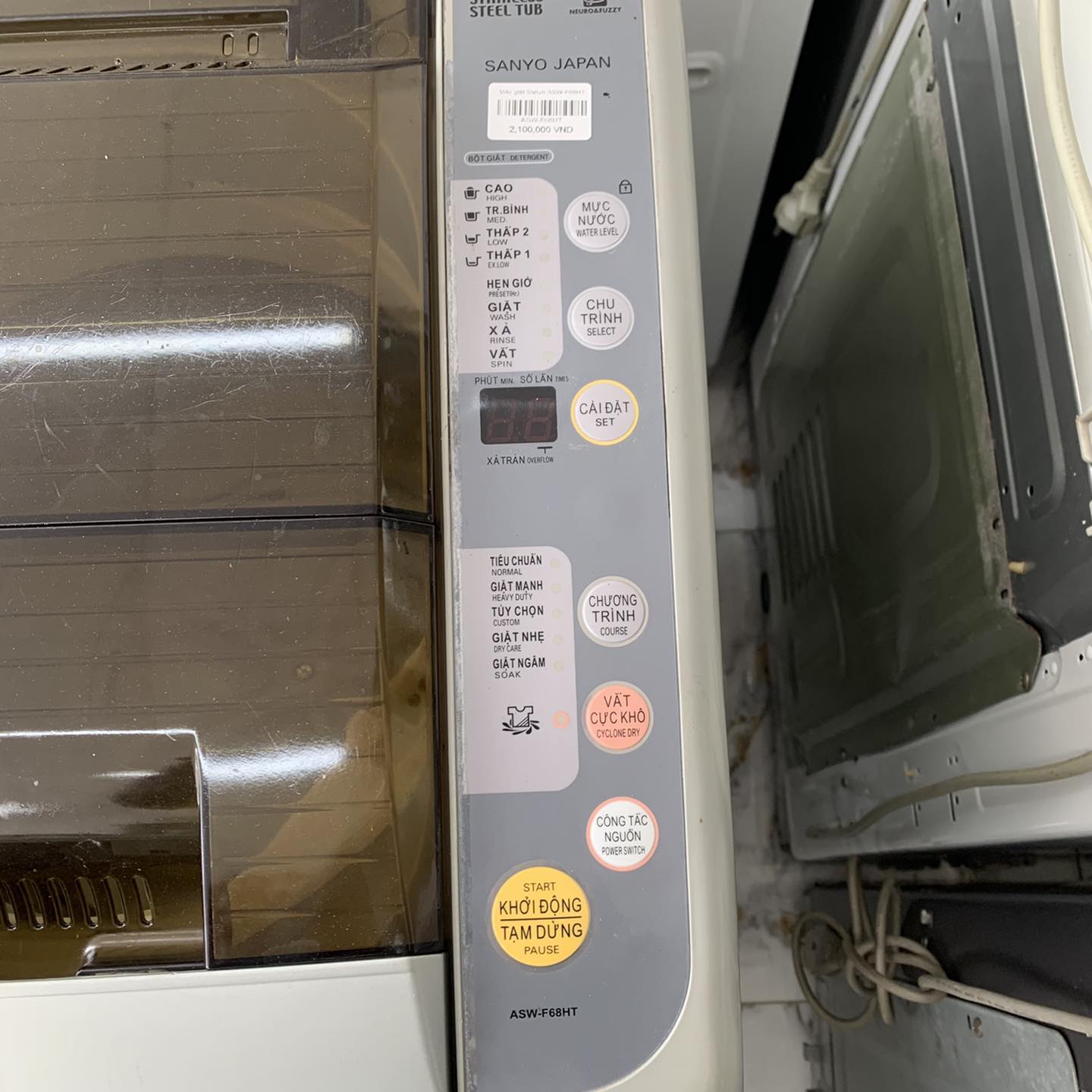 Máy giặt Sanyo ASW-F68HT