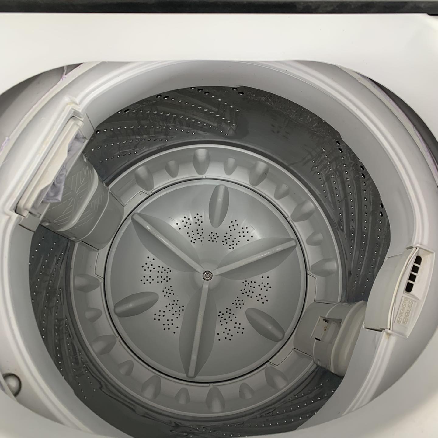 Máy giặt Panasonic 7.2kg NA-F72B2