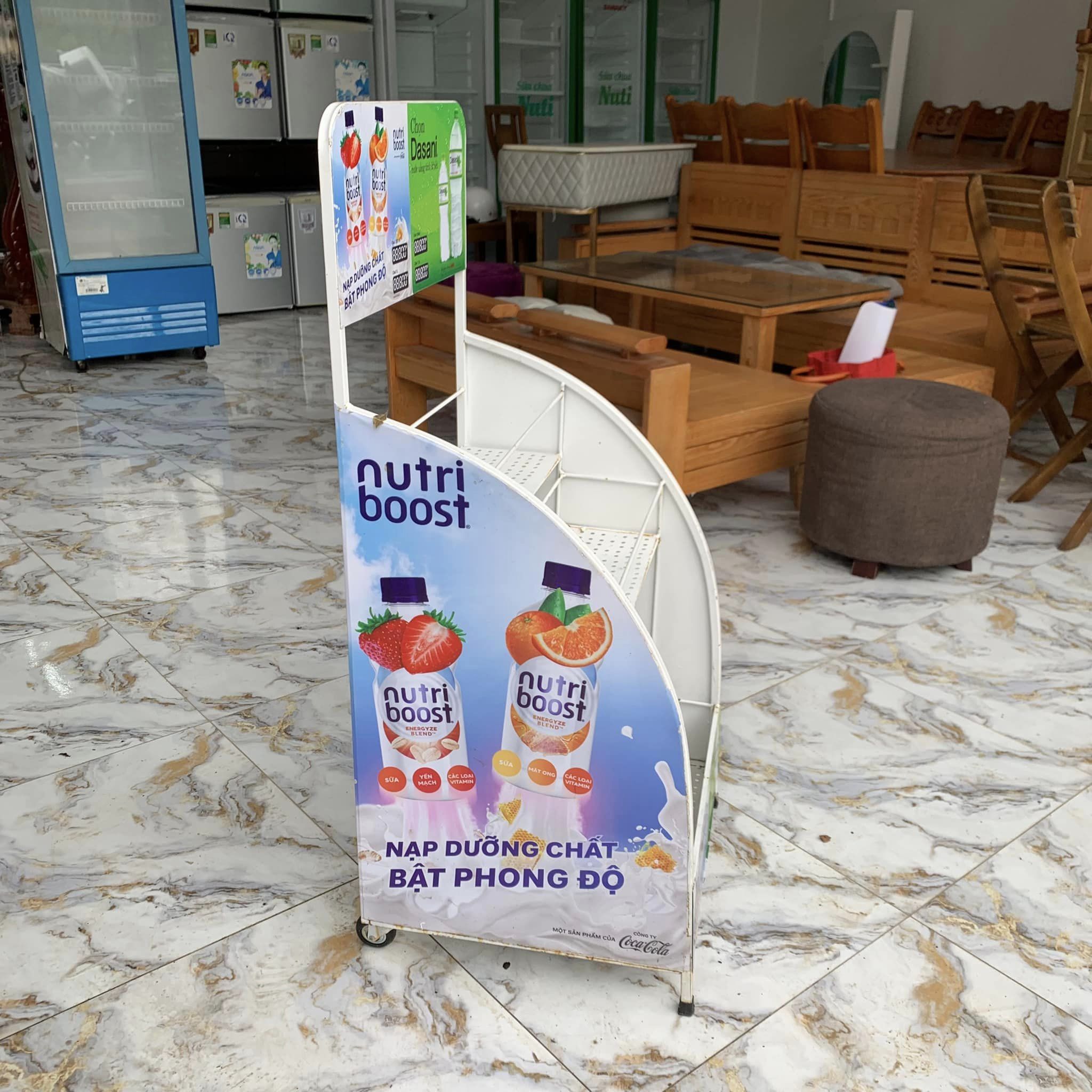 Kệ trưng bày sản phẩm