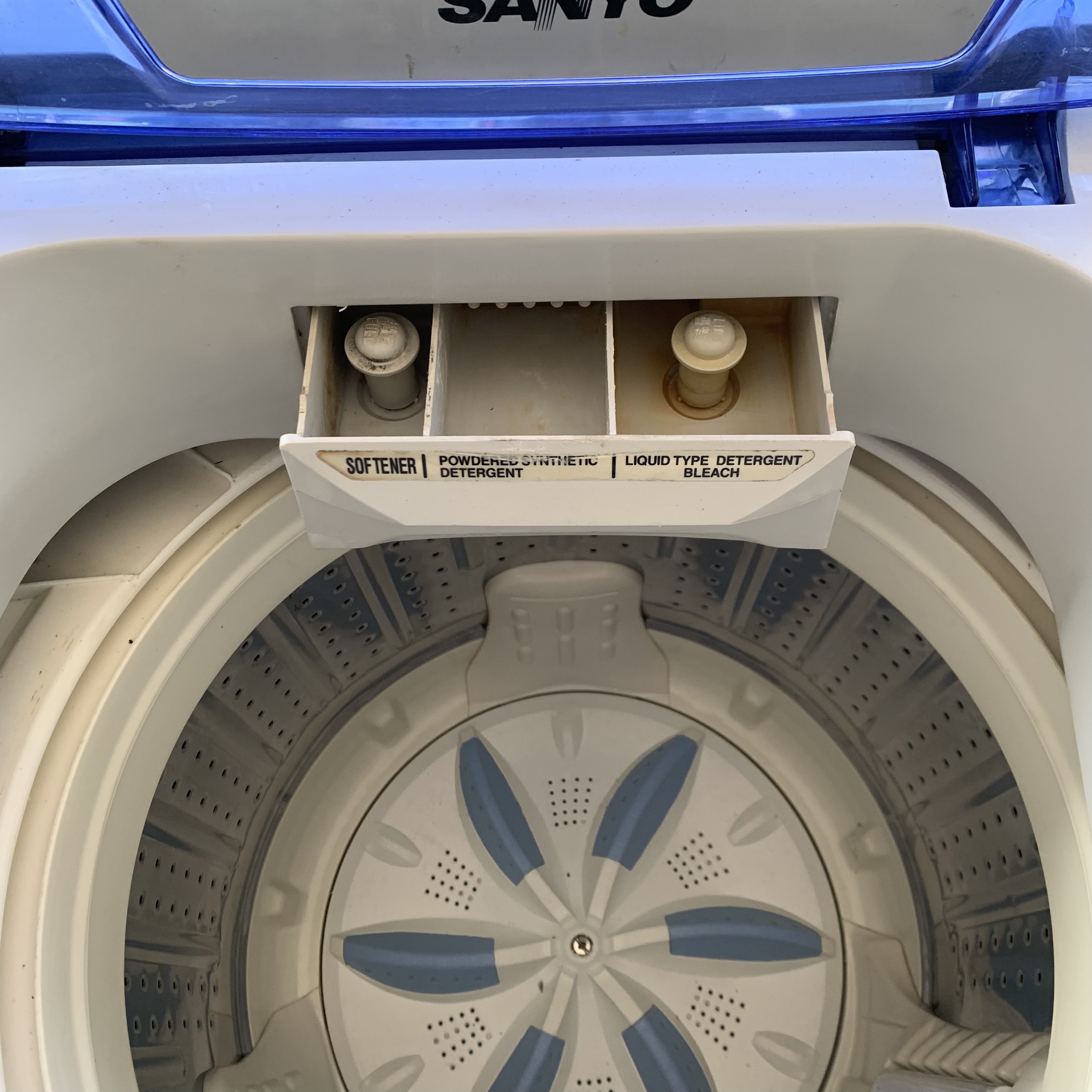 Máy giặt sanyo 9kg asw-u850ht