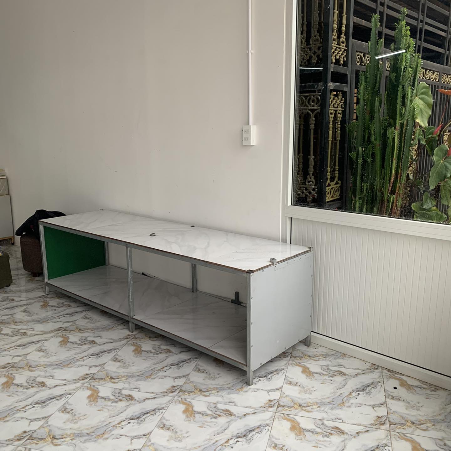 Bàn bếp bằng đá