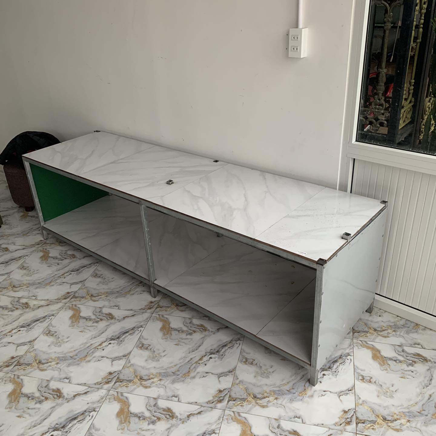 Bàn bếp bằng đá