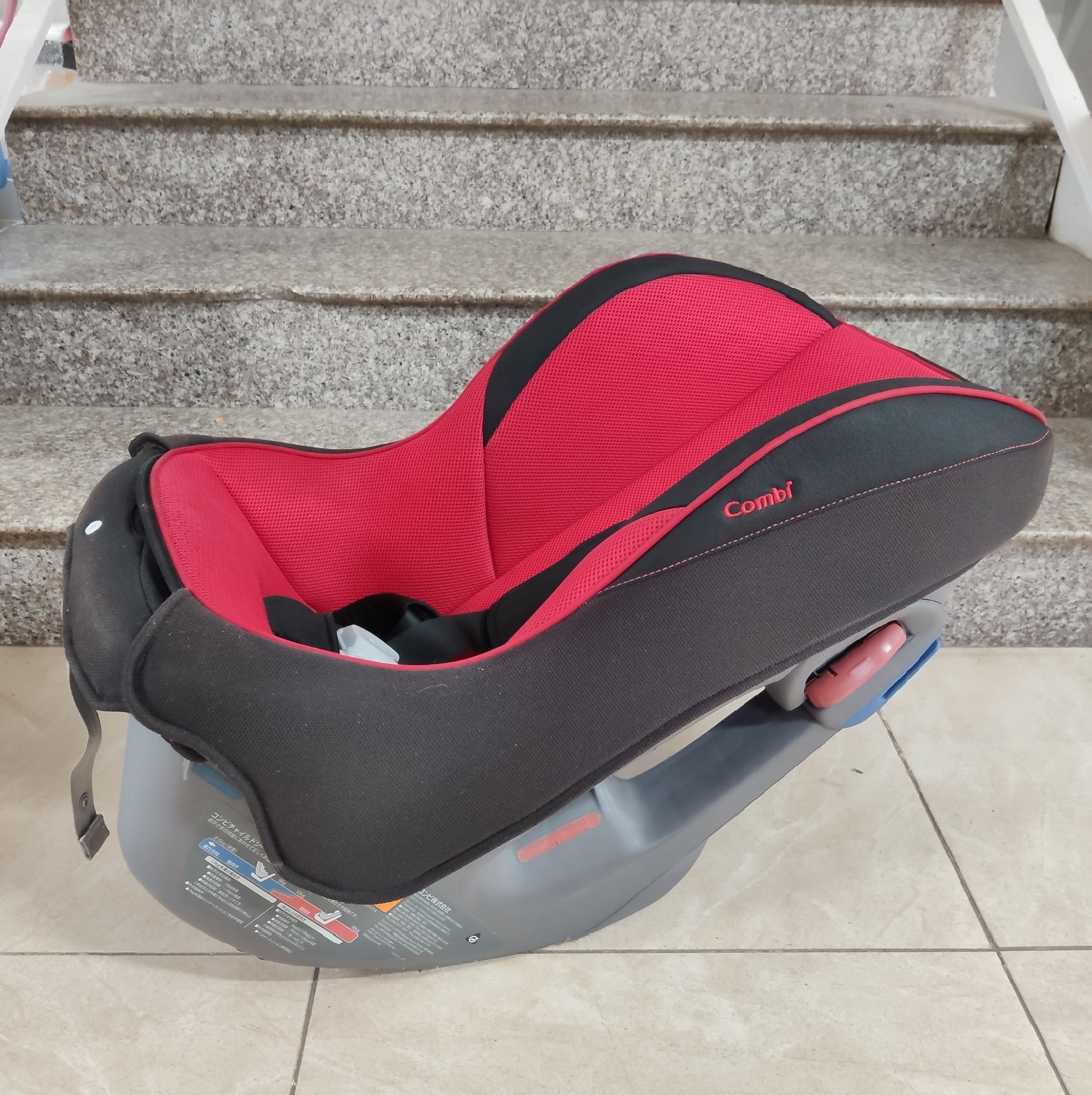 GHẾ Ô TÔ TRẺ EM THƯƠNG HIỆU COMBI MINIMA GRANDE EG.