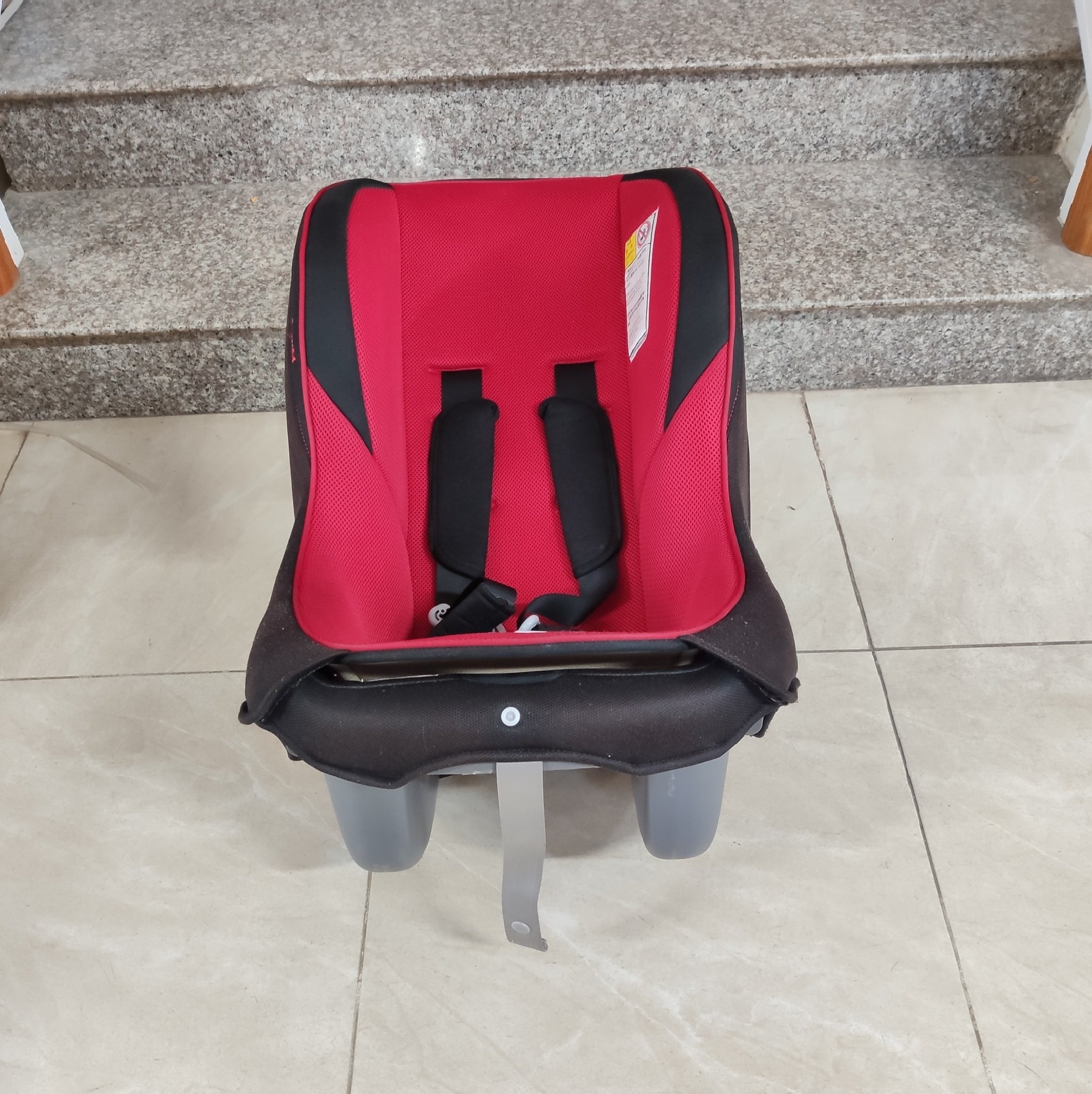 GHẾ Ô TÔ TRẺ EM THƯƠNG HIỆU COMBI MINIMA GRANDE EG.