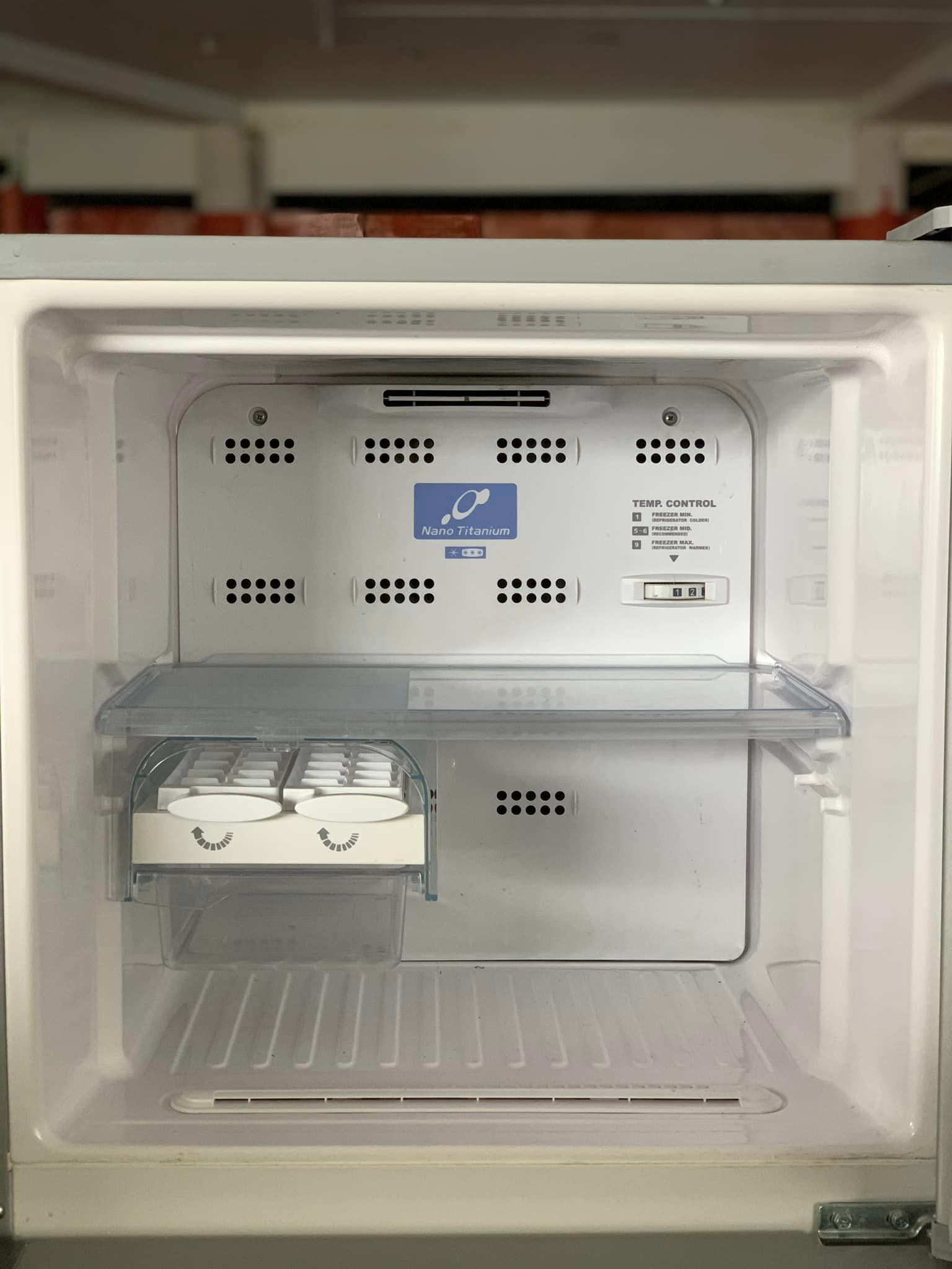Tủ lạnh HITACHI 225L
