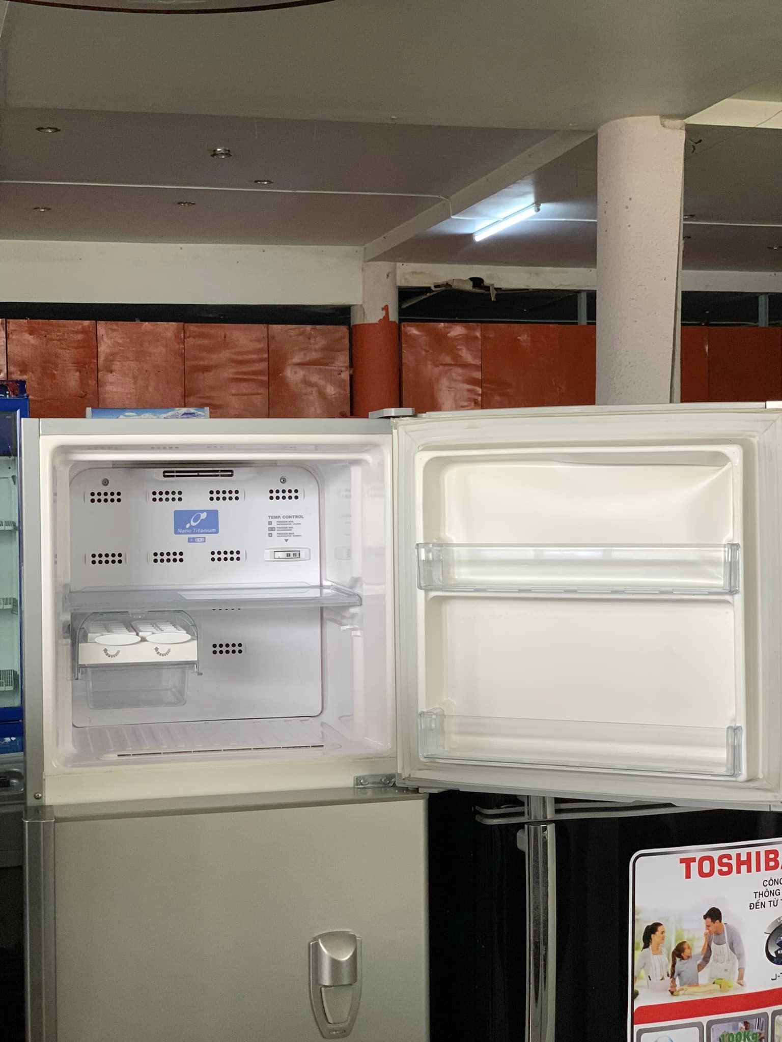 Tủ lạnh HITACHI 225L
