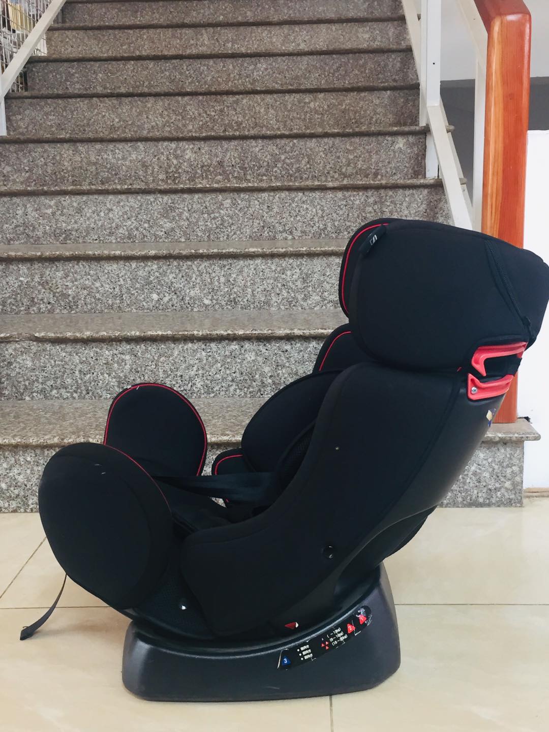 GHẾ NGỒI Ô TÔ CHO BÉ MUM’S CARRY